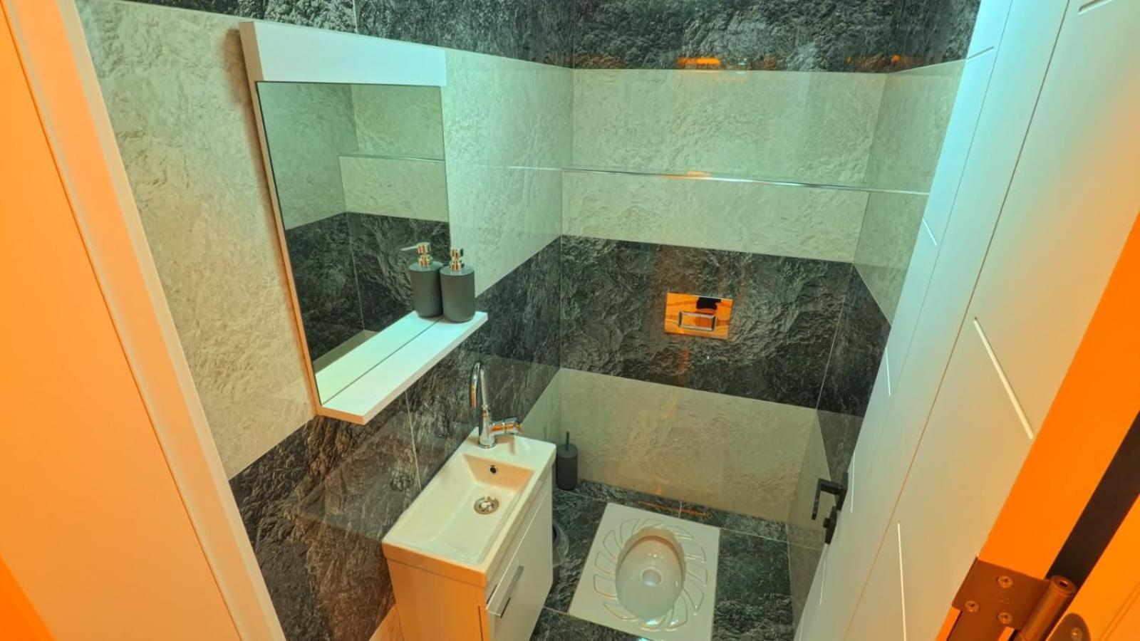 Apartment Sinor *