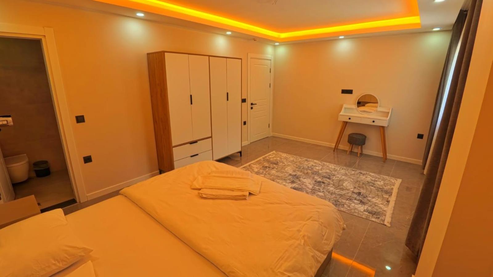 Apartment Sinor *