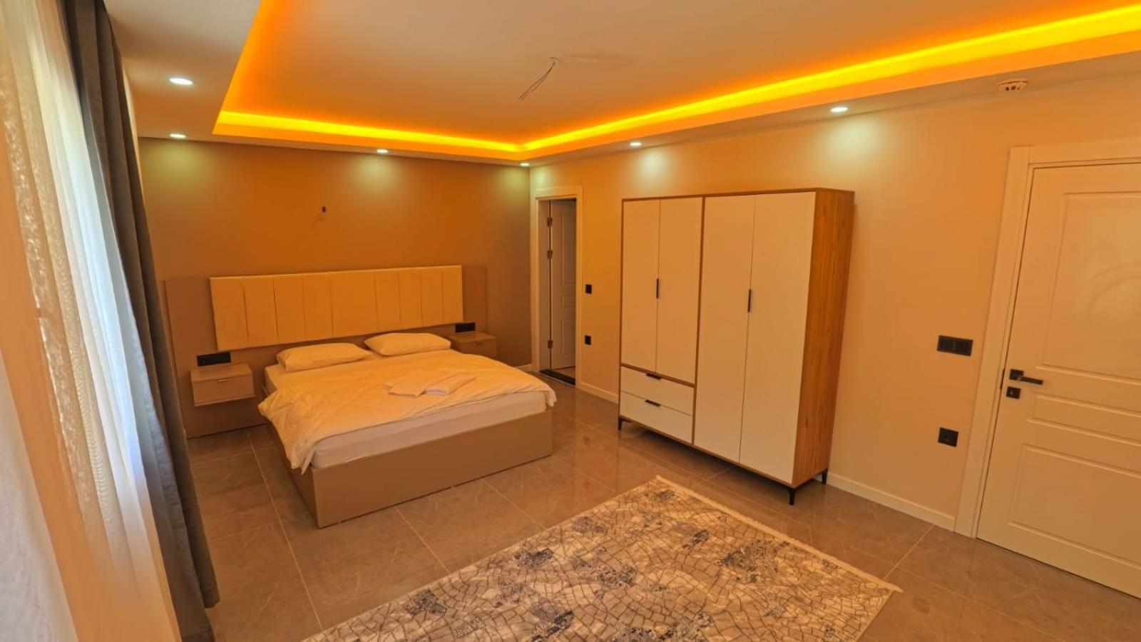 Apartment Sinor *